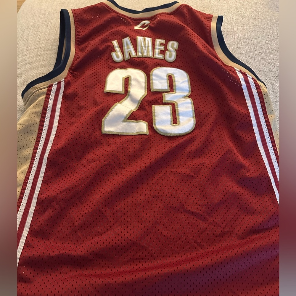 LeBron James, Cavaliers jersey 23